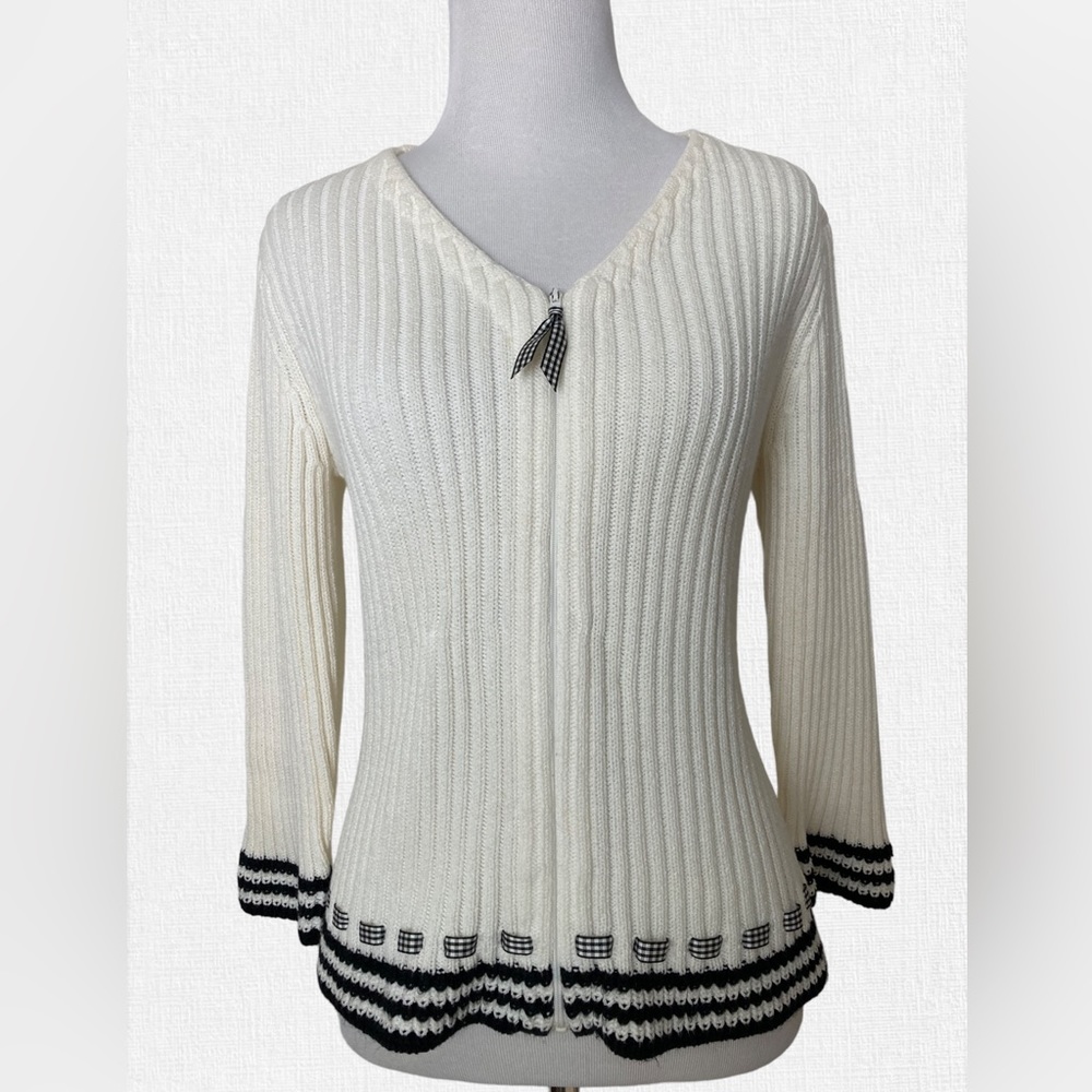 First Issue - Cream  - Long Sleeve Sweater Medium